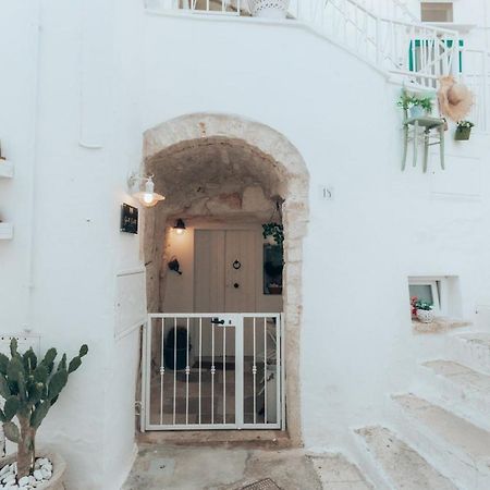 Grotta Carlotta Bed & Breakfast Ostuni Exterior photo